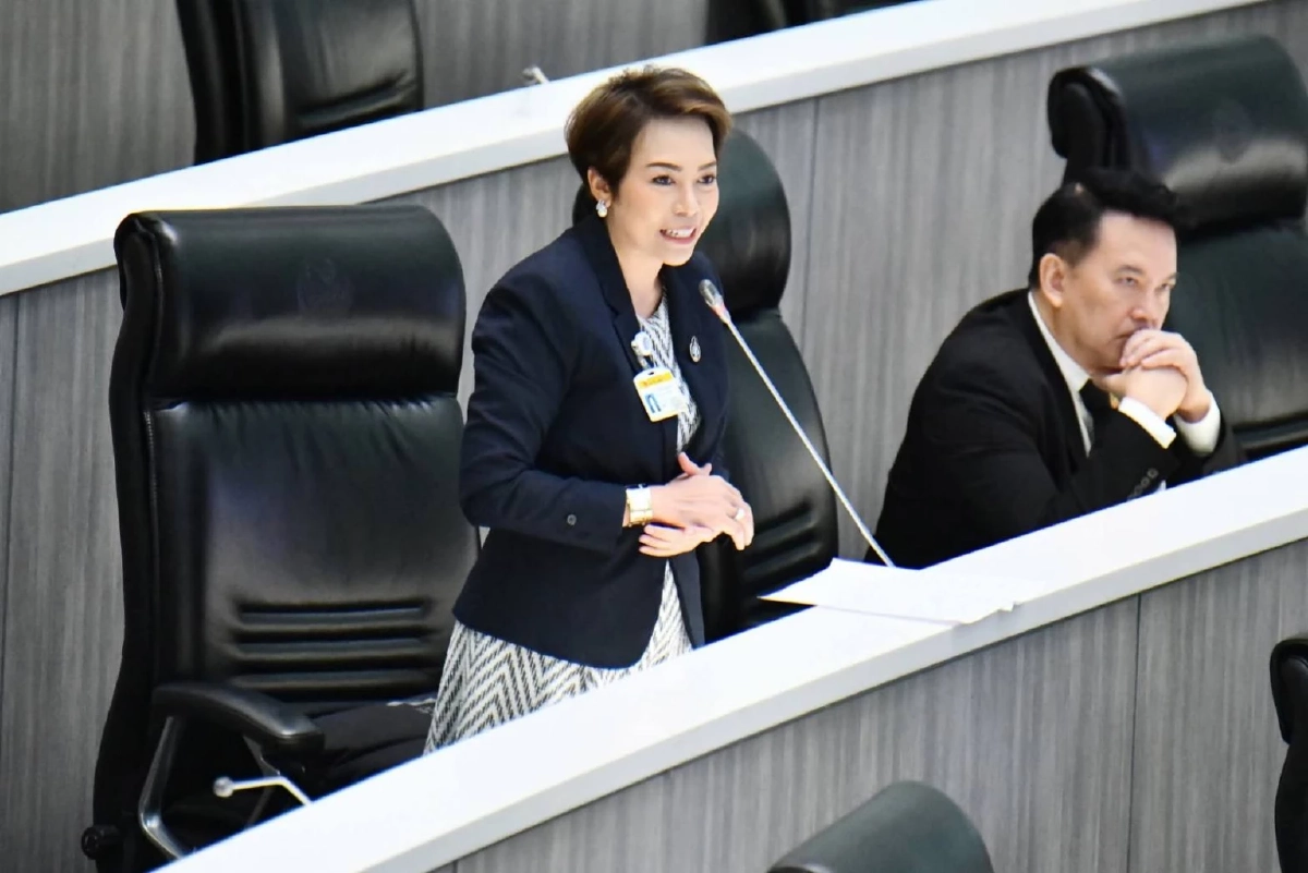 วิกฤตพยาบาล 12 ชั่วโมง สะเทือนทั้งระบบ พยาบาลทำงานหนักเกินไป