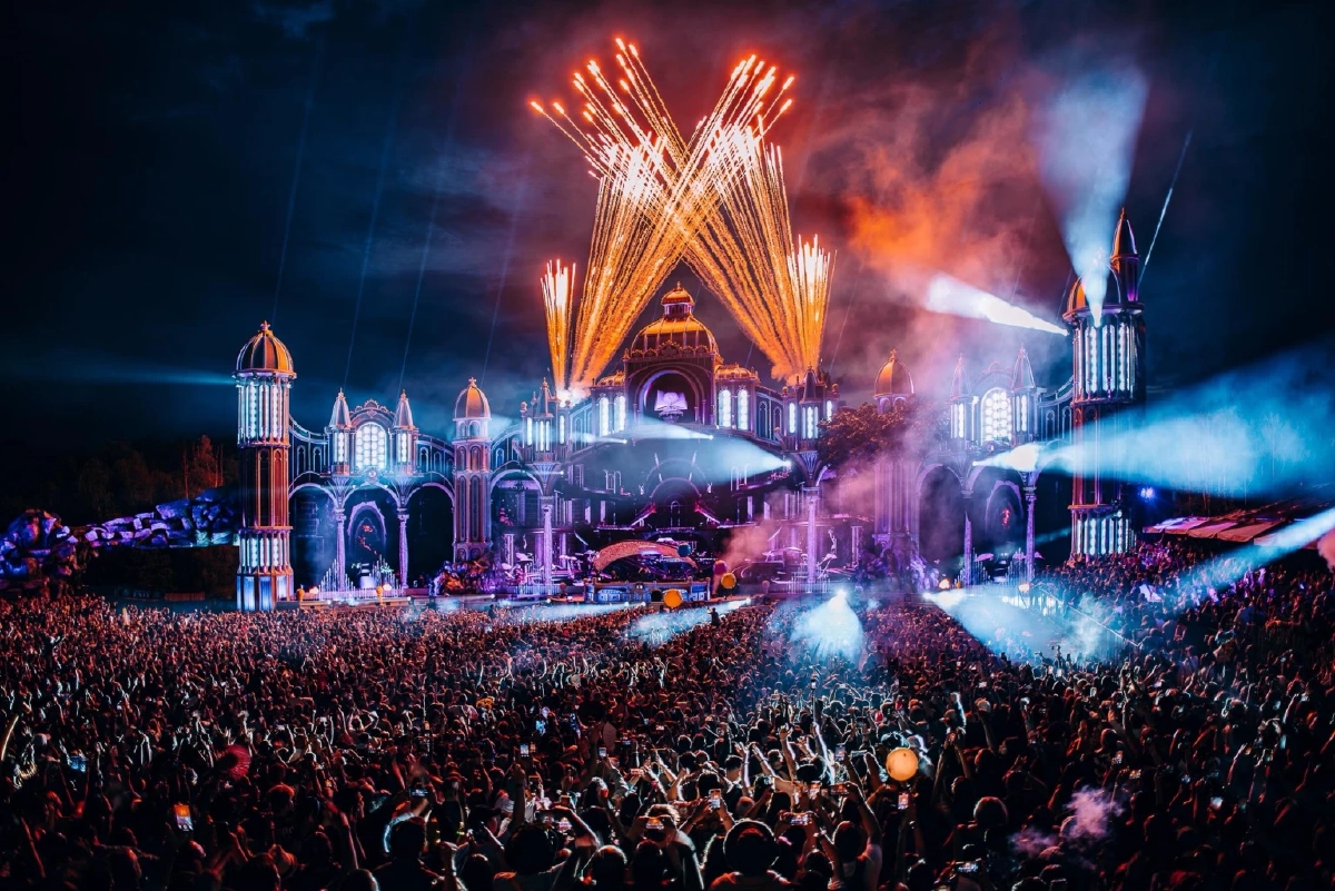 เตรียมตัวให้พร้อม! เปิดคัมภีร์เอาตัวรอดสงครามกดบัตร 'Tomorrowland Thailand' ที่ห้ามพลาด