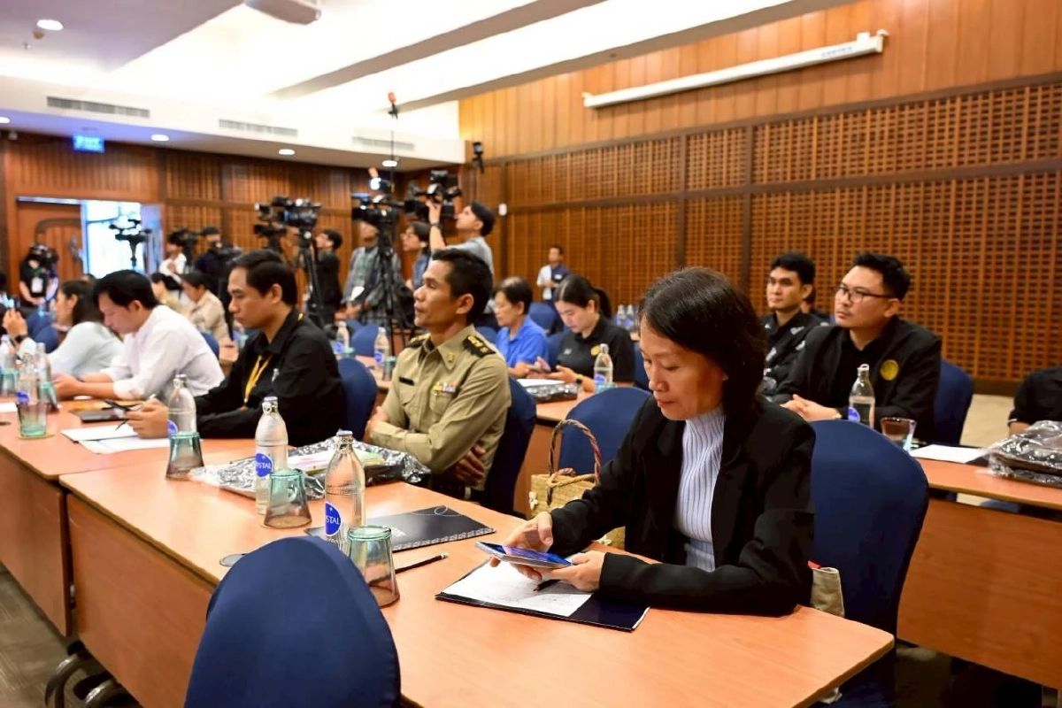 ศาลรัฐธรรมนูญพบสื่อ รอบ 15 ปี 'นครินทร์' ปัดเป็นเครื่องมือสกัดฝ่ายตรงข้าม