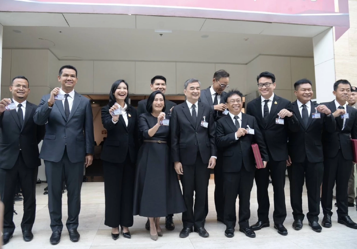 "รัดเกล้า" เผยกฎเหล็ก 3 ข้อจากพ่อ สู่คำสัญญา 21 เสียง ปชป. พร้อมทำหน้าที่ในสภา