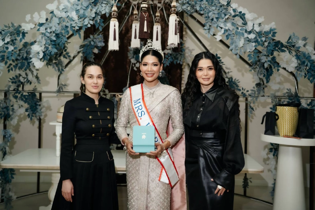 ‘แซมมี่ ชนิตา’ Mrs. World 2025 เริ่มปฏิบัติภารกิจโลก พร้อมส่งต่อพลังผู้หญิงและคุณค่าครอบครัว