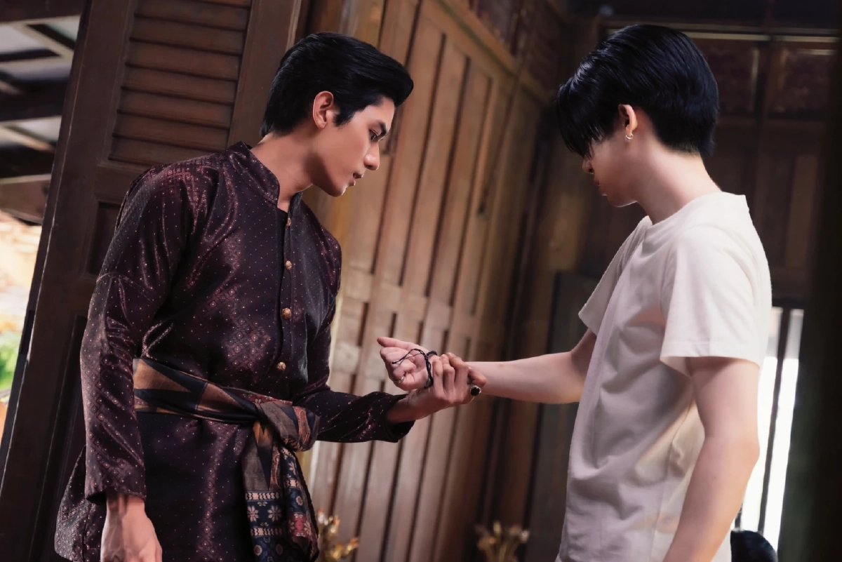 ‘ภพเธอ’ หมุดหมายใหม่วายพีเรียด ที่สร้างประวัติศาสตร์หน้าใหม่ให้ซีรีส์ไทย