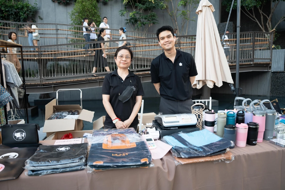 Dusit Central Park จับมือ SCGP เนรมิตสวนลอยฟ้า เป็นตลาดแบ่งปันความสุขรับปีใหม่ไทย