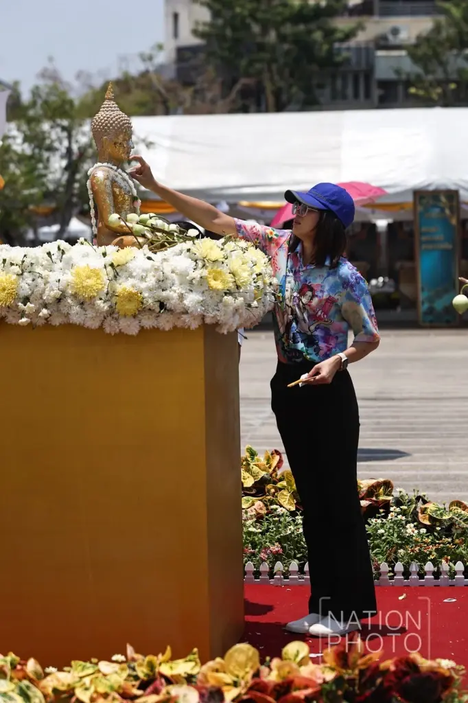 ทำงานวันแรก! หลัง ‘หยุดยาวสงกรานต์’ ใครยังคิดถึงบ้าน มีวิธีจัดการตัวเองยังไง?