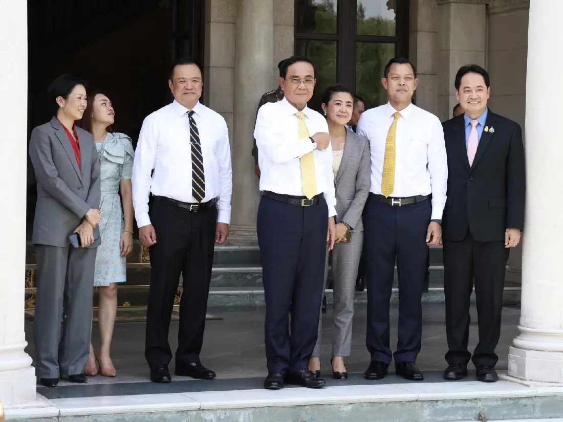 'พ.ร.ก.กู้เงิน' แก้วิกฤต หรือสร้างหนี้? ย้อนรอยต้มยำกุ้งถึงวิกฤตพลังงาน