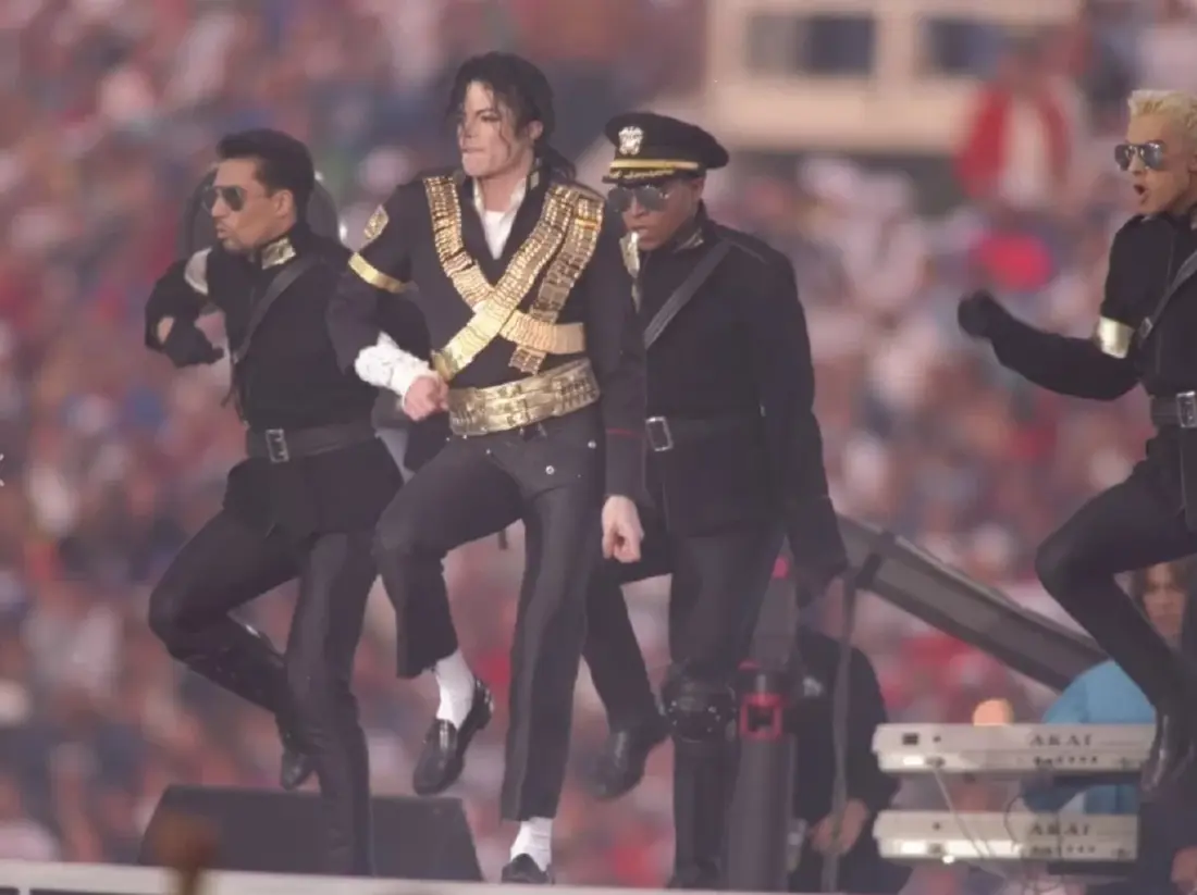 Michael Jackson ผู้สร้าง Super Bowl Halftime Show เป็นพื้นที่โฆษณา ทรงอิทธิพลที่สุดในโลก Credit ภาพ IMDb