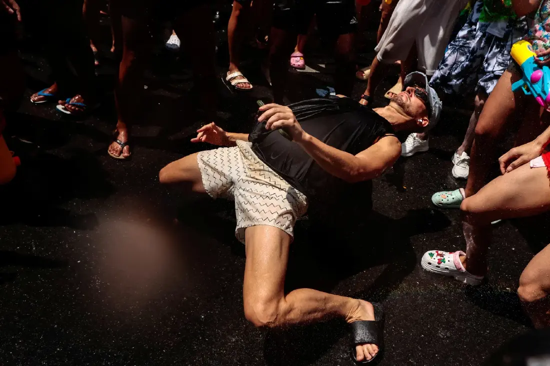 ทำไม สงกรานต์ มากับ 'สายย่อ' เพลง Dance - EDM ? Credit ภาพ REUTERS