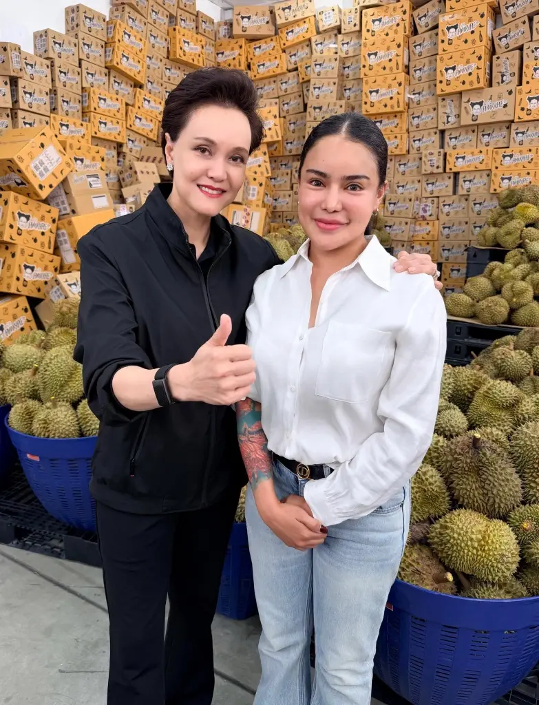 พาณิชย์ดึง 'พิมรี่พาย' ไลฟ์ขายทุเรียนลูกละ 100 บาท ช่วยเกษตรกร