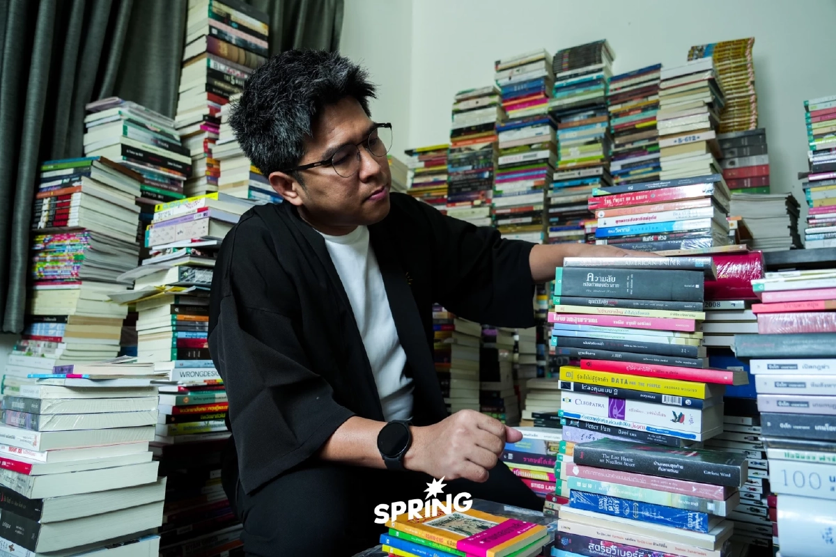 'อาทิตย์ ธรรมชาติ' ชายที่ลาออกจากงาน เพื่อมาเปิดร้านหนังสือ