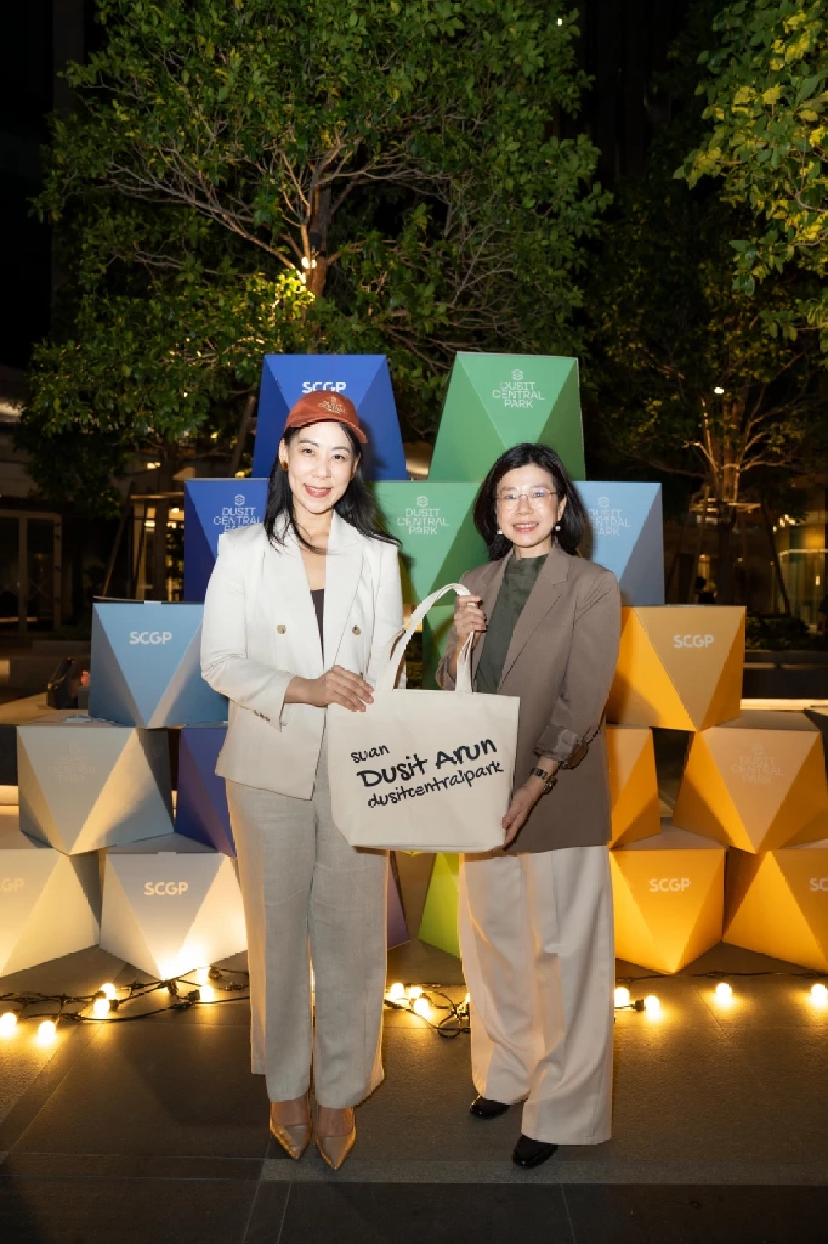 Dusit Central Park จับมือ SCGP เนรมิตสวนลอยฟ้า เป็นตลาดแบ่งปันความสุขรับปีใหม่ไทย
