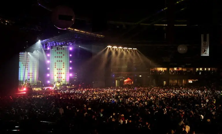 วัน Earth Day วันคุ้มครองโลก กับพลังดนตรีร็อก - ประท้วงปี 1970 ตอนนี้เรารักษ์โลกกันหรือยัง Credit ภาพ AFP 