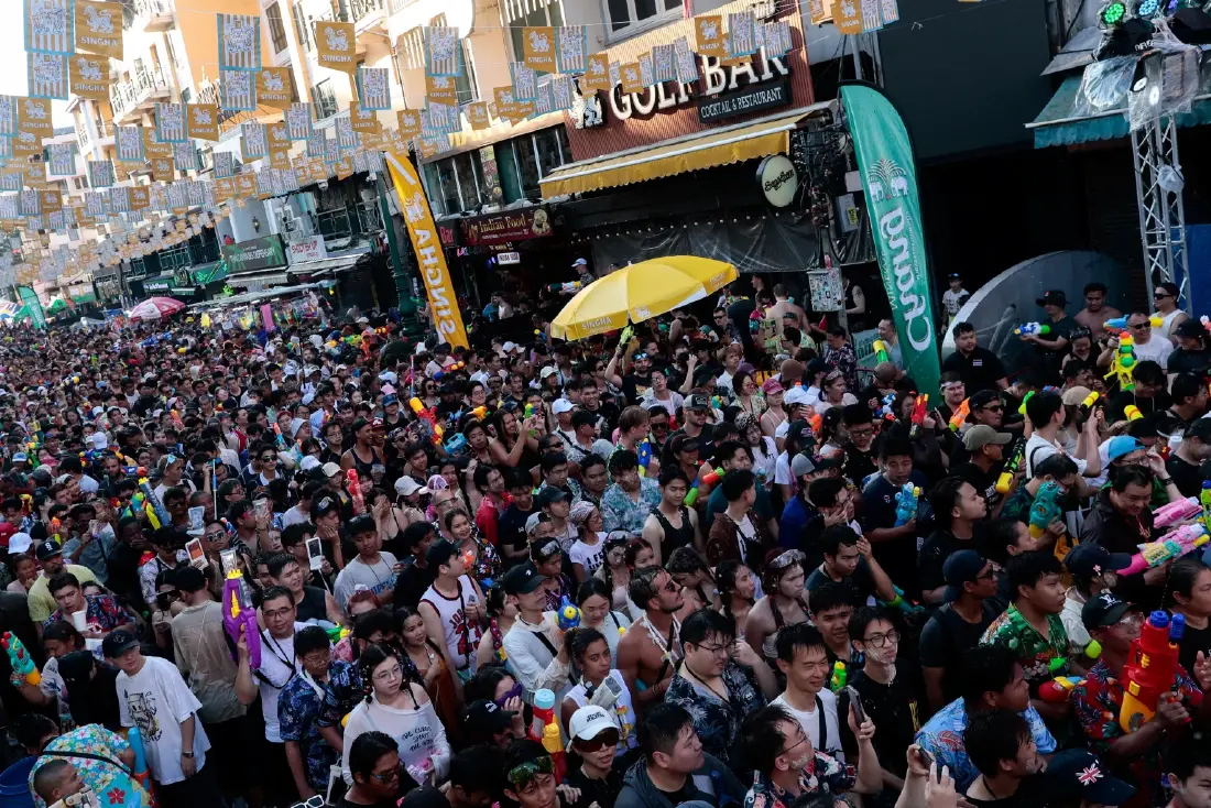 สงกรานต์ ≠ The Purge: พื้นที่สาธารณะไม่ใช่ใบอนุญาตละเมิดสิทธิใครก็ได้  Credit ภาพ REUTERS 