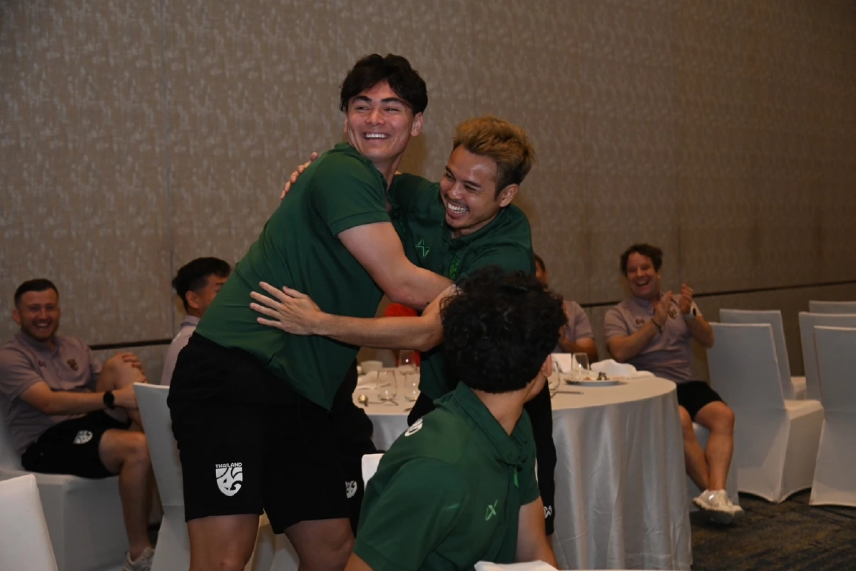 มาดามแป้ง เยี่ยมแคมป์ช้างศีก อัดฉีด 3 ล้าน ช้างศึกไปเอเชียน คัพ 2027