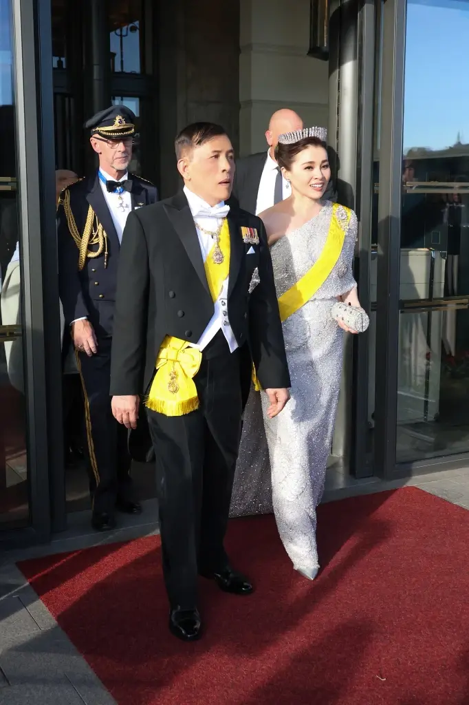 เทียร่า Fringe –พระปั้นเหน่ง มรดกแห่ง ราชวงศ์จักรีหลายรัชสมัย