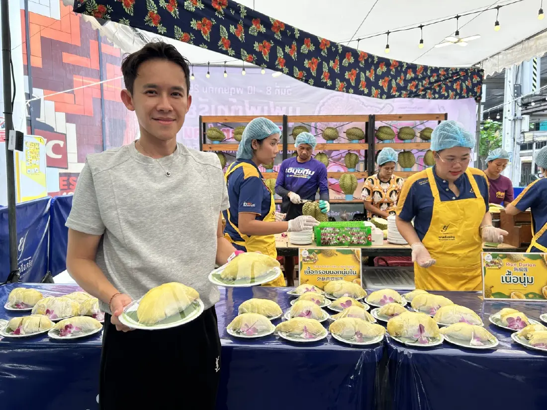 ตลาดยิ่งเจริญ จัดกิจกรรม 'บุฟเฟต์ทุเรียน' รับฤดูกาลผลไม้