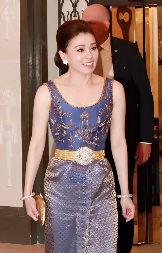 เทียร่า Fringe –พระปั้นเหน่ง มรดกแห่ง ราชวงศ์จักรีหลายรัชสมัย