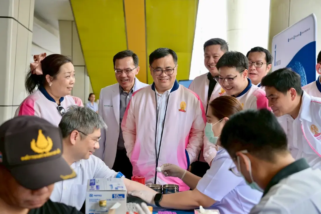 จุฬาฯเปิดสยามสแควร์ ให้แรงงานไทย ‘ตรวจสุขภาพฟรี’ รับวันแรงงานแห่งชาติ