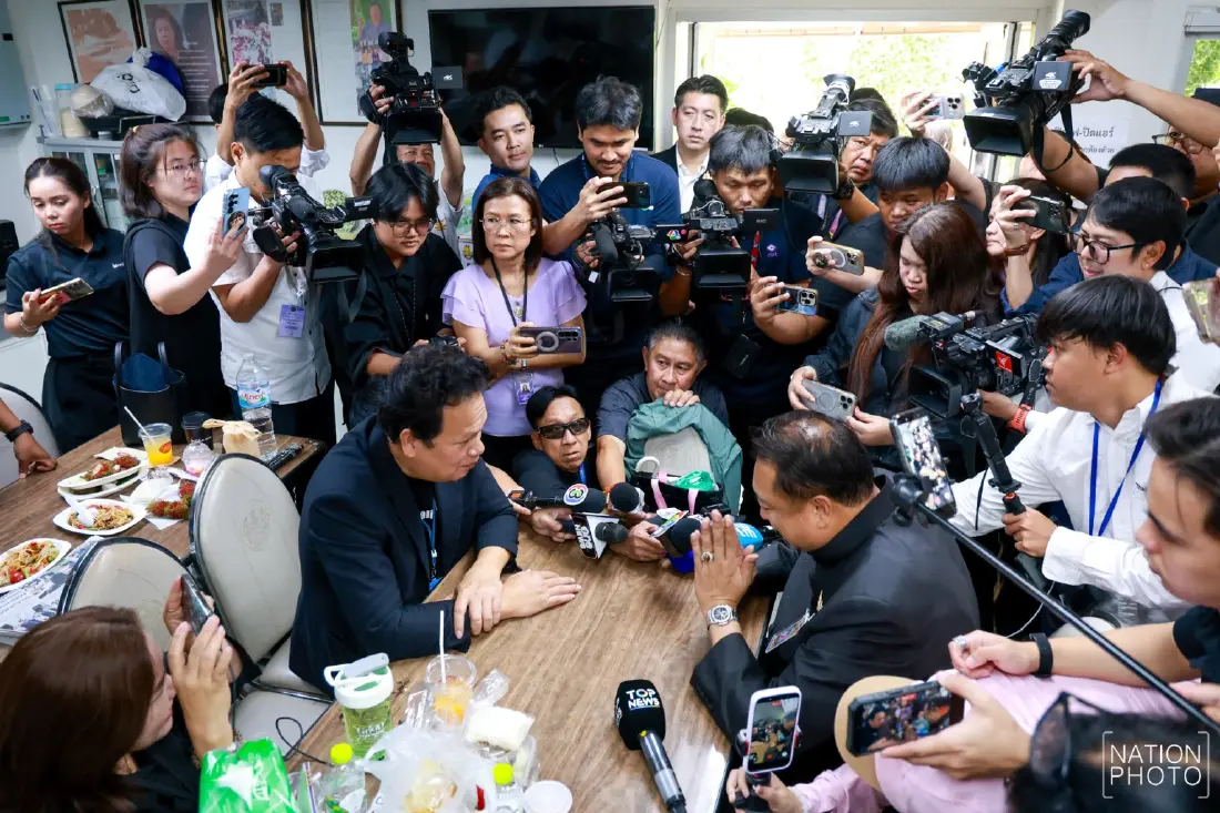 'สุชาติ' ปะทะคารม 'นักข่าว' ก่อนปรี่ไปขอโทษ อ้างมองคนละมุม