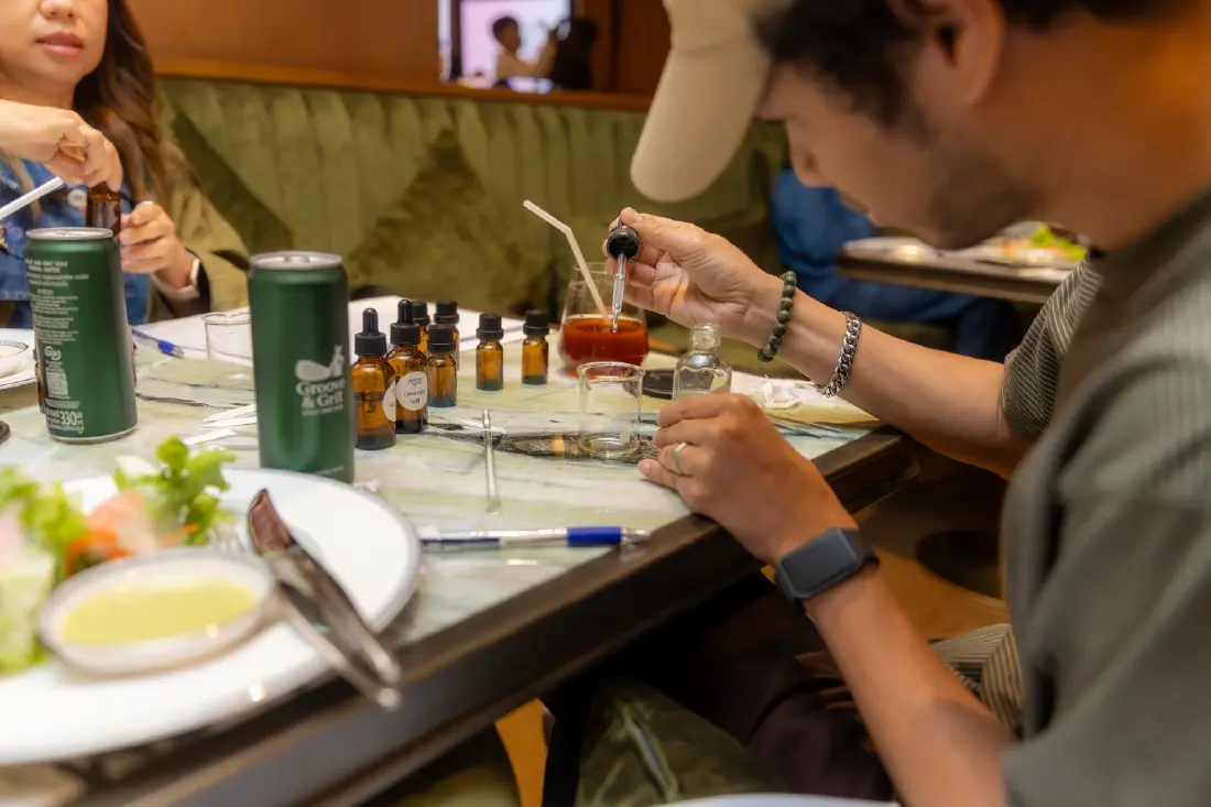 ชวนสำรวจ ‘กลิ่น’ ศาสตร์แห่งการบำบัด? ความทรงจำ และการพักใจที่ Groove & Grit