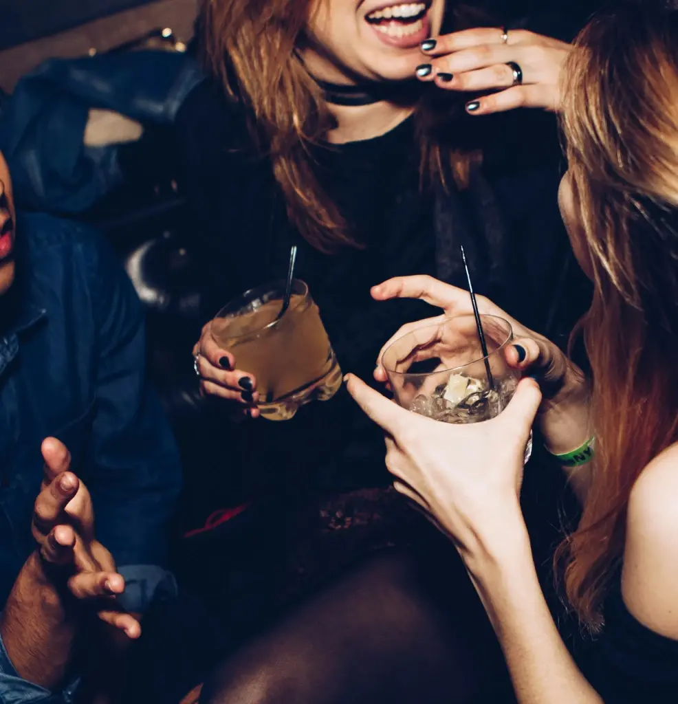 เทรนด์ Gen Z เลี่ยง 'แอลกอฮอล์-สารเสพติด' ไม่ใช่เพราะ 'รักสุขภาพ'