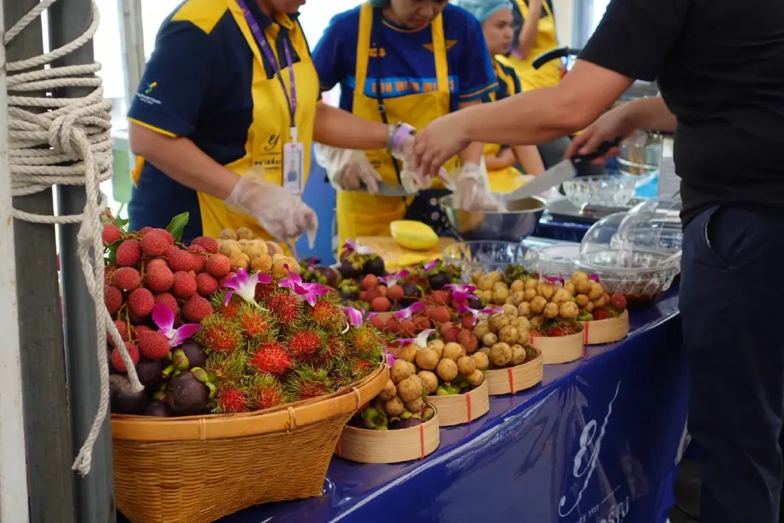 ตลาดยิ่งเจริญ จัดกิจกรรม 'บุฟเฟต์ทุเรียน' รับฤดูกาลผลไม้