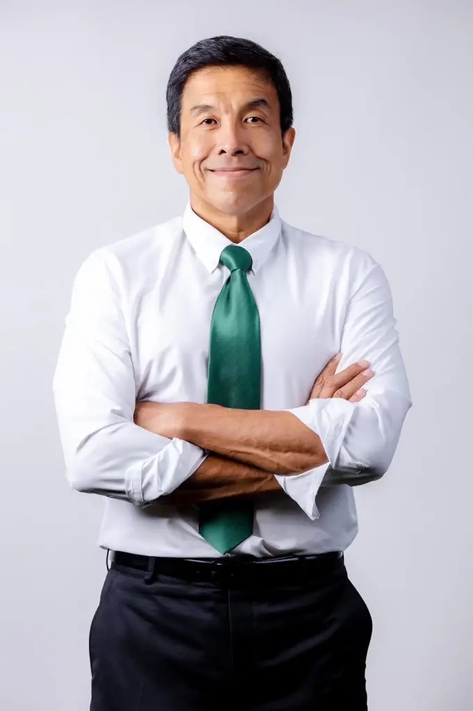 นายชัชชาติ สิทธิพันธุ์ (เบอร์ 9)