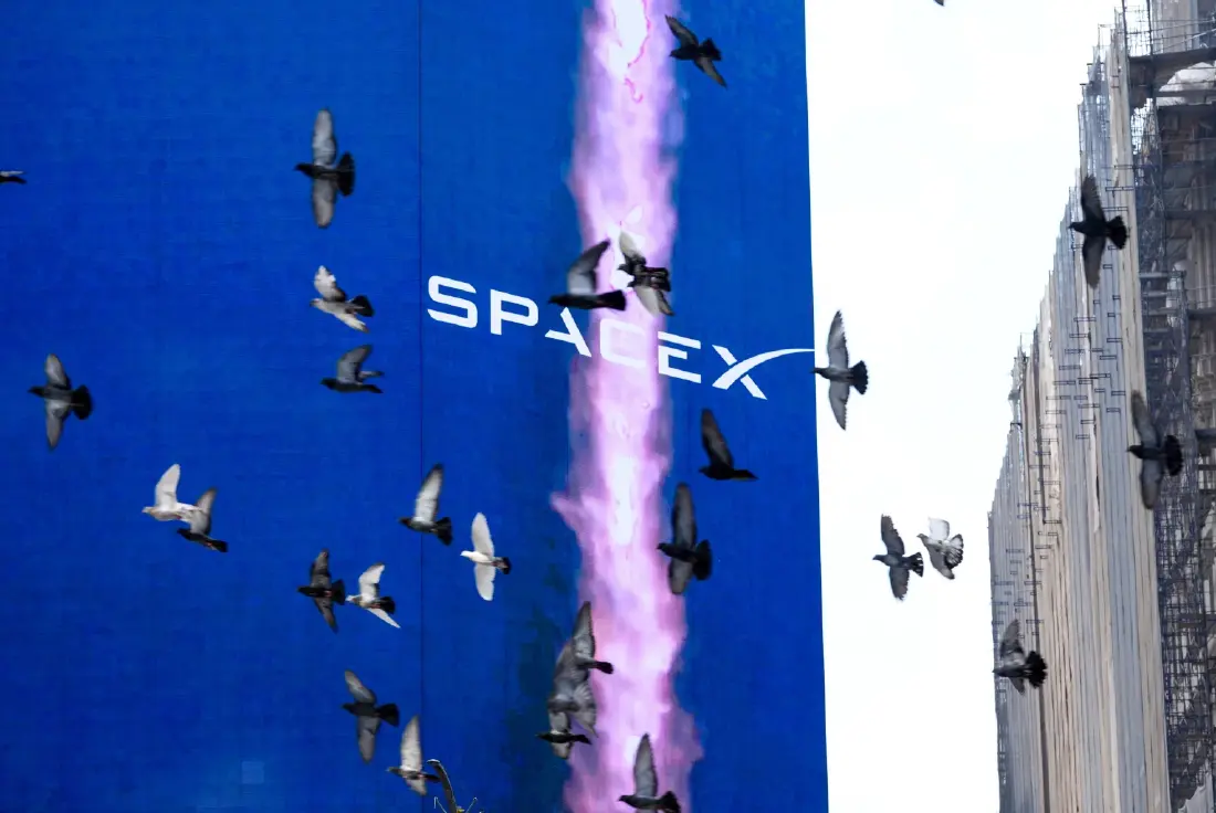 'อีลอน มัสก์' ขึ้นแท่นมหาเศรษฐีล้านล้านดอลลาร์คนแรก หลัง SpaceX เข้าตลาดหุ้น