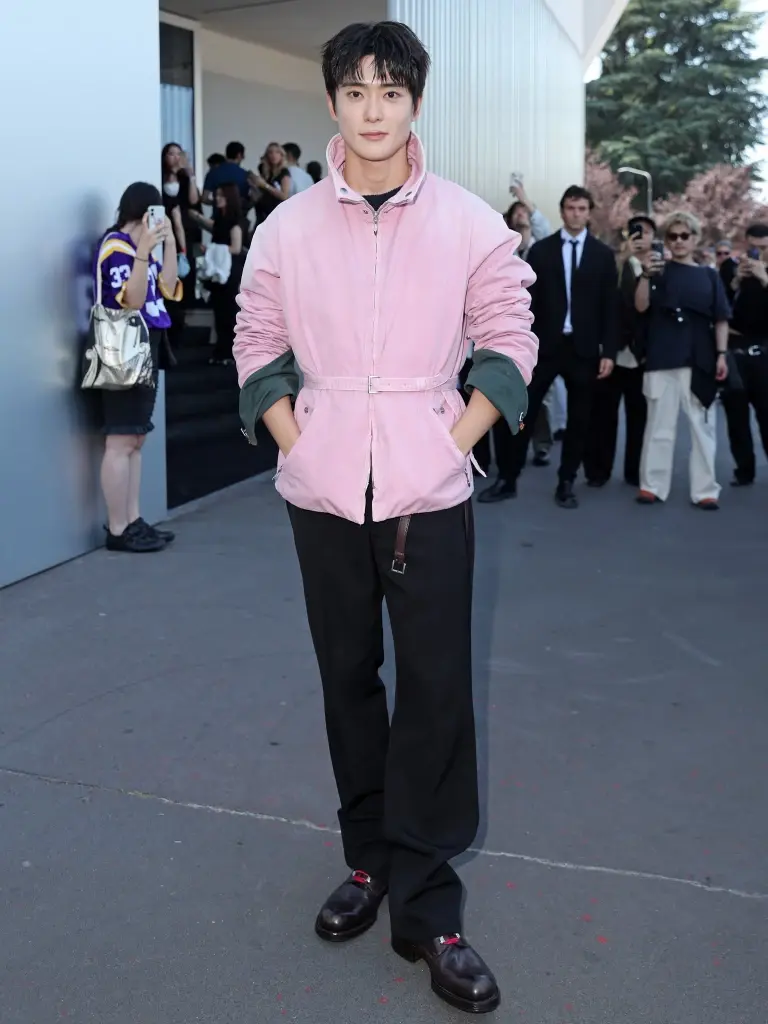 ทำไม Prada ต้องเป็น ‘แจฮยอน’? เจาะลึกสไตล์ตัวพ่อแฟชั่นไอคอนแห่งยุค