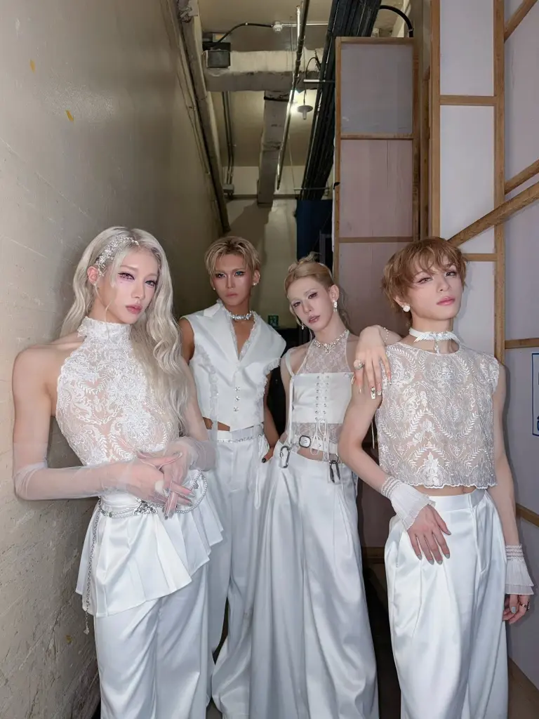 'XLOV' ไอดอล Genderless วงแรกของ Kpop ที่ทลายกรอบเรื่องเพศสภาพ