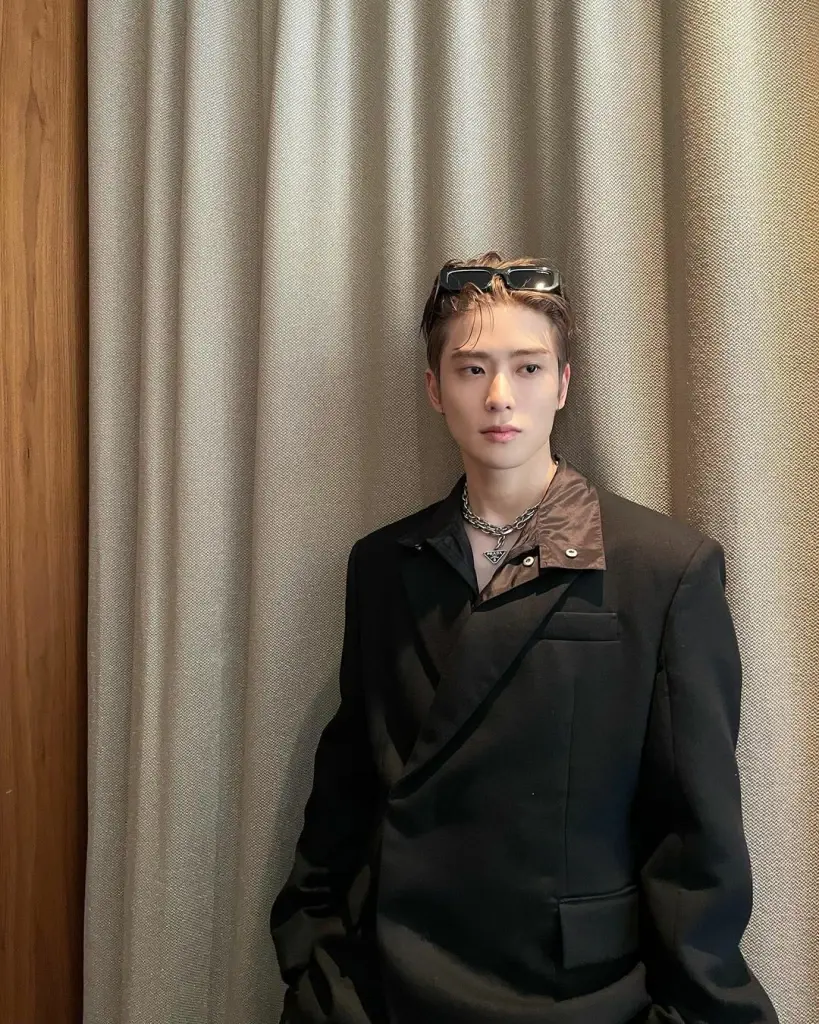 ทำไม Prada ต้องเป็น ‘แจฮยอน’? เจาะลึกสไตล์ตัวพ่อแฟชั่นไอคอนแห่งยุค