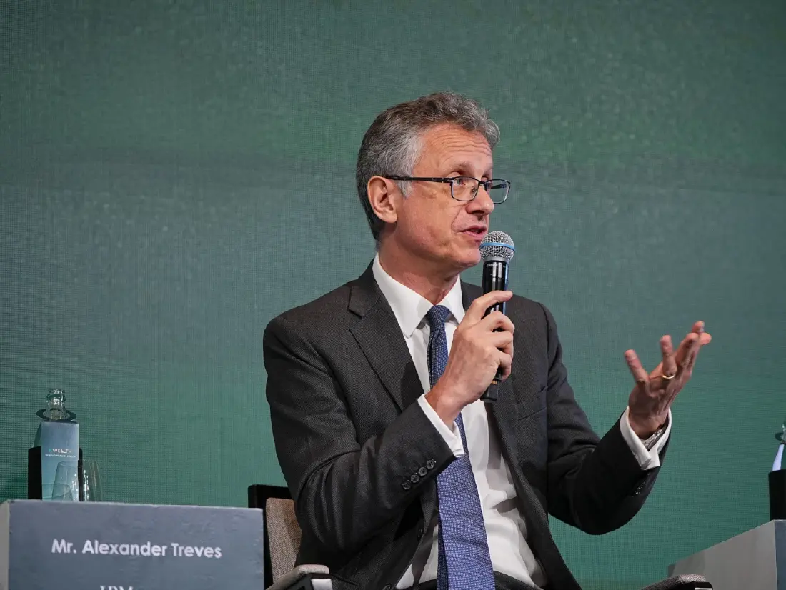 K WEALTH INVESTMENT FORUM กางเข็มทิศเศรษฐกิจโลกครึ่งปีหลัง 2569 ถอดรหัสโลก ‘ไม่พัง แต่ไม่ปัง’  ชี้ทางจัดพอร์ตลงทุนรับกติกาใหม่