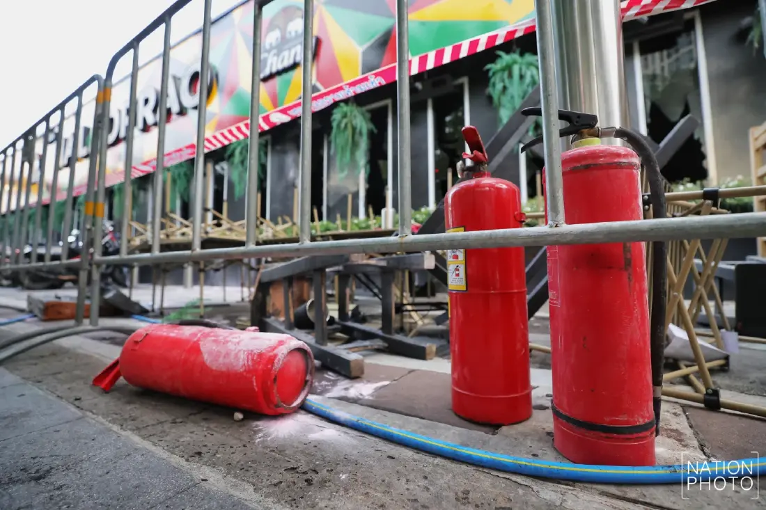 ‘ไฟไหม้โรงเบียร์ลาดพร้าว’ 27 ศพ ช่องว่าง ‘กฎหมาย’ ที่อาจตามไม่ทันธุรกิจ 