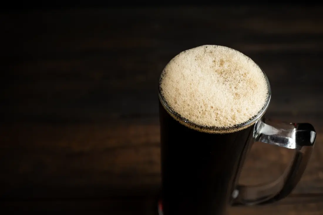 Dunkel  เบียร์ดำ สไตล์เยอรมัน  รสชาติเข้ม นุ่มลึก ดื่มง่าย  ลบภาพจำ  เปลี่ยนความเชื่อเดิมๆ