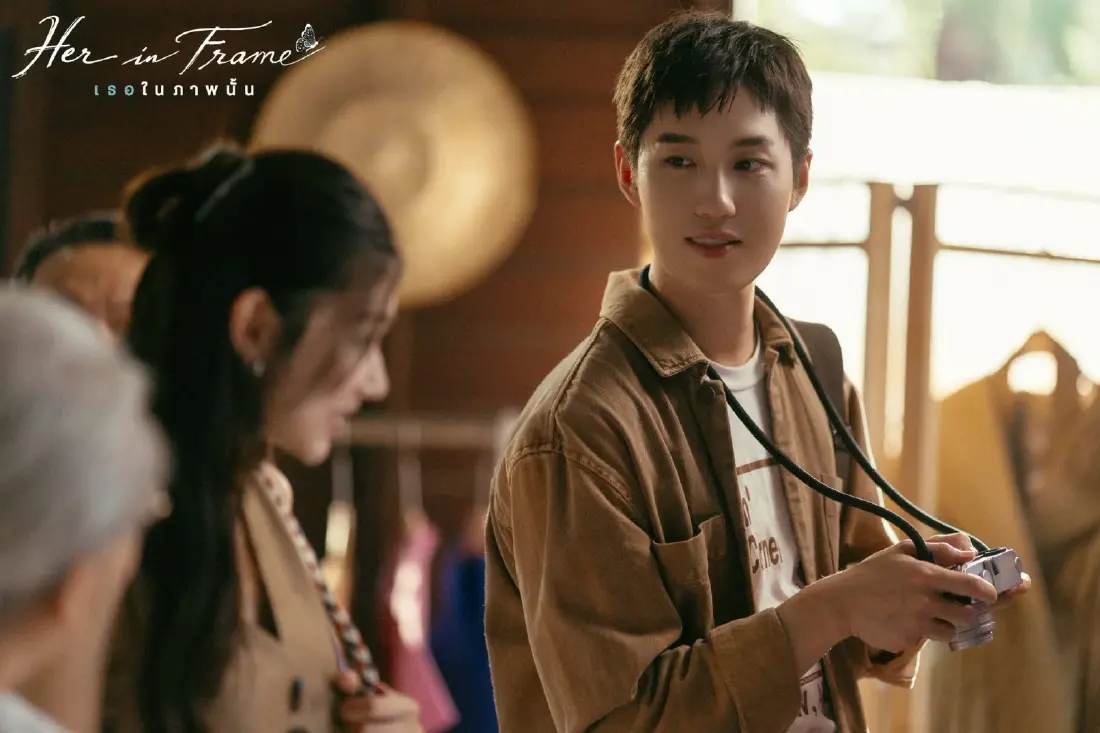 สำรวจความรักข้ามกาลเวลา ในผืนผ้า ‘Her in Frame เธอในภาพนั้น’