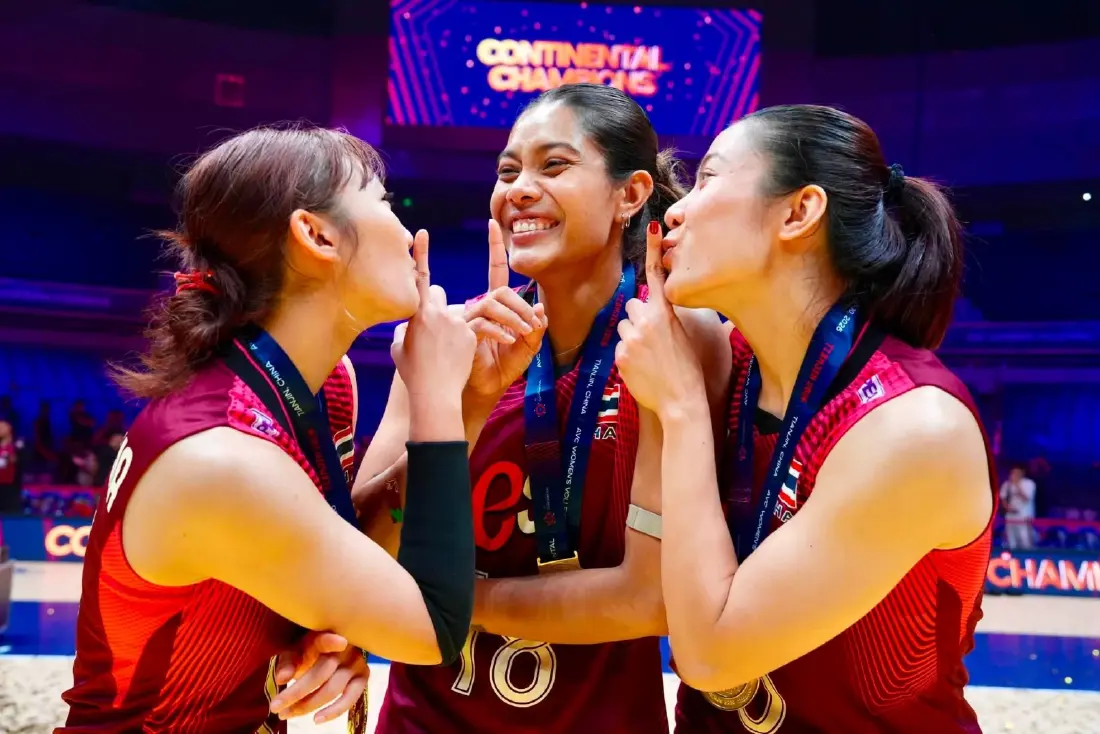 ไปโอลิมปิกครั้งแรก! ตบสาวไทยสู้สุดชีวิตโค่นจีนในบ้าน คว้าแชมป์เอเชีย สมัยที่ 4 Credit ภาพ สมาคมกีฬาวอลเลย์บอลแห่งประเทศไทย