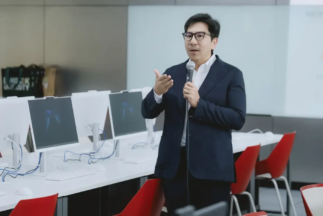 ‘ใช้ AI เป็น’ ไม่พอ! ม.กรุงเทพ ปั้นห้องเรียนธุรกิจ ใช้ AI สร้างมูลค่าได้จริง