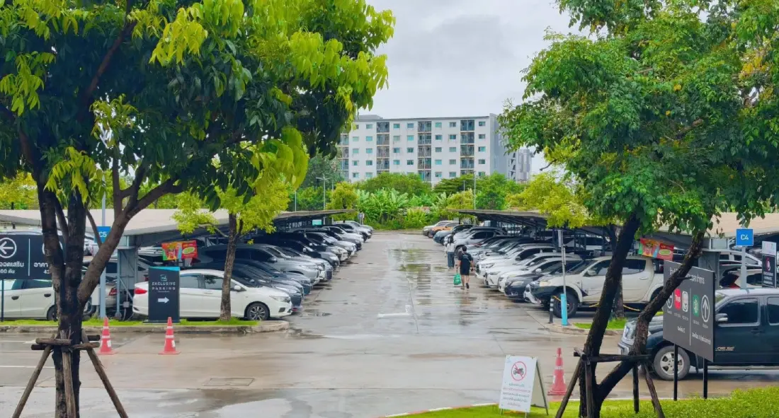 โรบินสันไลฟ์สไตล์ เปิดพื้นที่เพื่อส่งต่อความช่วยเหลือผู้ประสบภัยน้ำท่วมกรุงเทพ