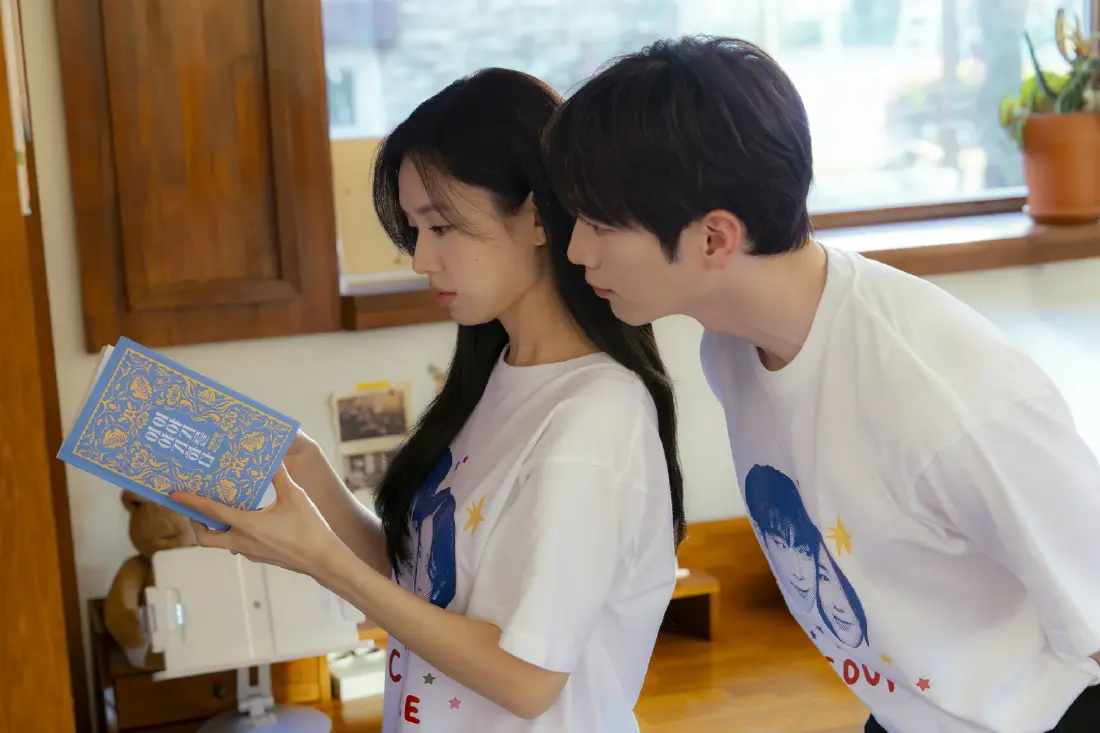 ชวนสำรวจความรัก 10 ปี ในซีรีส์ A Love Other Than Yours ยังรักกัน หรือแค่เคยชิน?