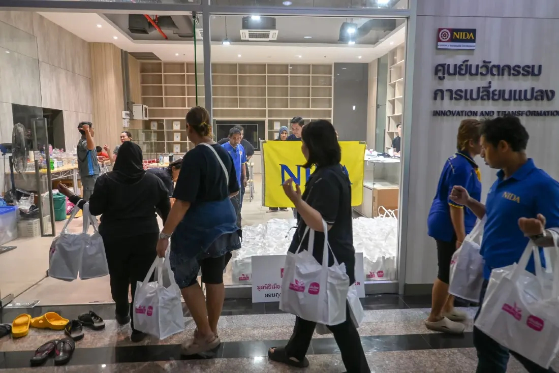 เมืองไทยประกันชีวิตจัดถุงยังชีพ 2,000 ชุด ช่วยน้ำท่วม กทม.69