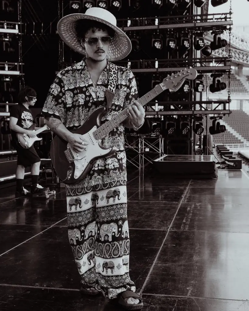CREDIT : @brunomars