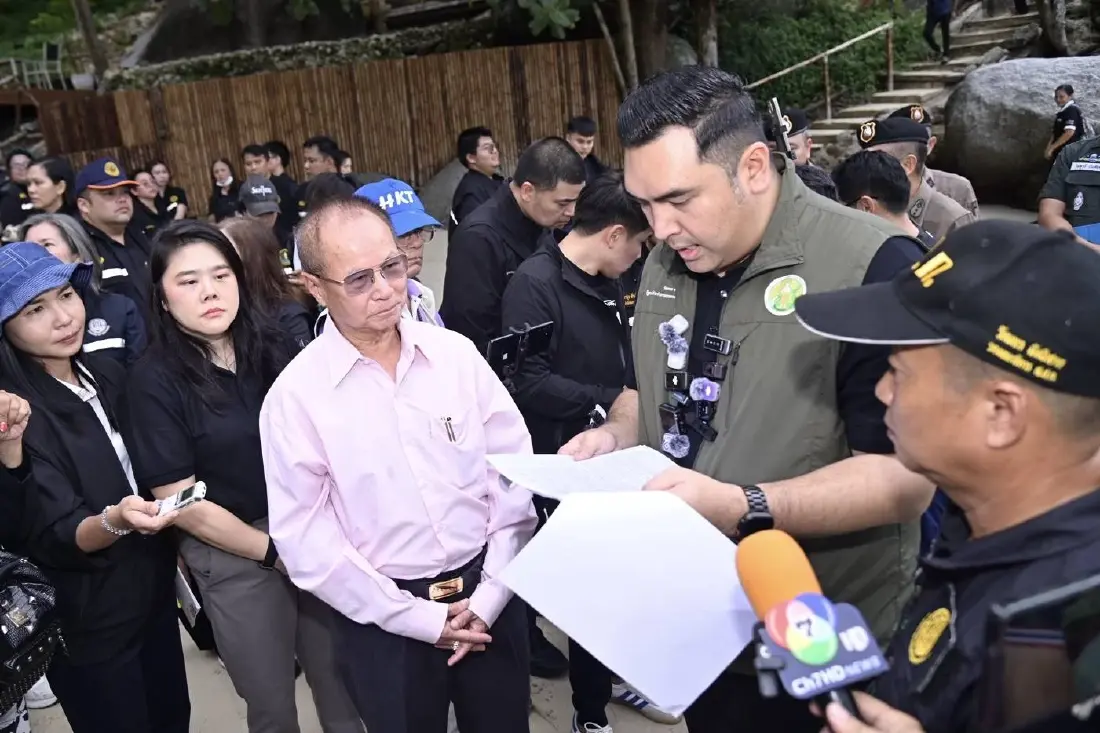 'วัชระพล' ลุยตรวจพาราไดซ์บีช เช็กการใช้พื้นที่ ส.ป.ก. ภูเก็ต