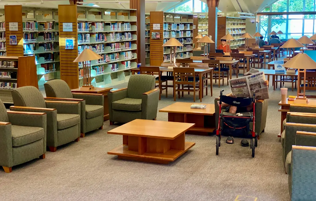 Gen Z คนรุ่นใหม่ โหยหา 'Third Place' หนีหน้าจอ เข้าคาเฟ่อ่านหนังสือ