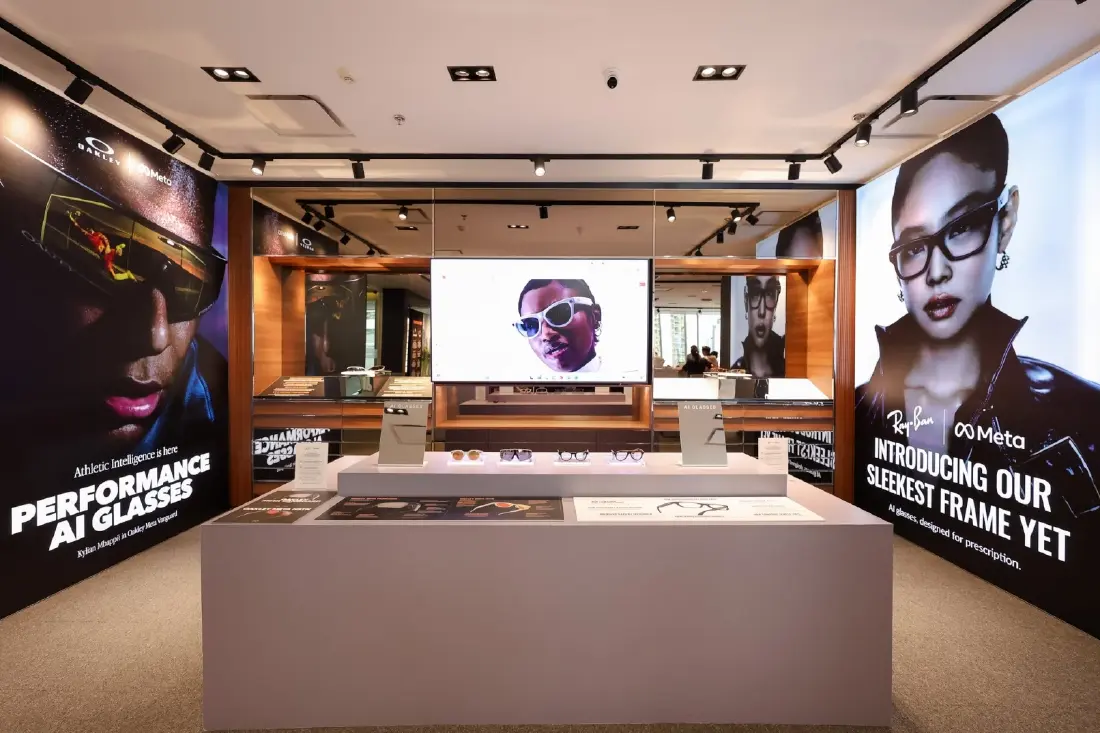 CREDIT : EssilorLuxottica , Meta