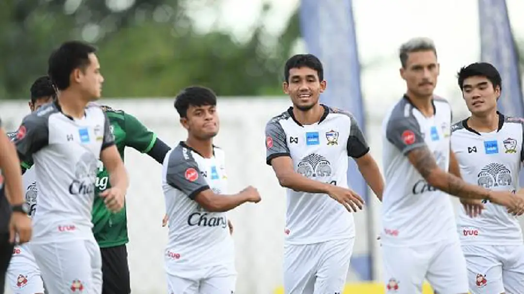 "ช้างศึก" ประเดิมซ้อมวันแรกก่อนเตะการกุศล 26 ส.ค. "ช้างศึก" ประเดิมซ้อมวันแรกก่อนเตะการกุศล 26 ส.ค.