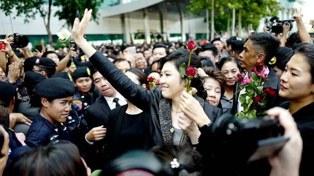 ตร. งัดแผน "กรกฎ 52" คุมกองเชียร์ “ยิ่งลักษณ์” 25 ส.ค. ตร. งัดแผน "กรกฎ 52" คุมกองเชียร์ “ยิ่งลักษณ์” 25 ส.ค.