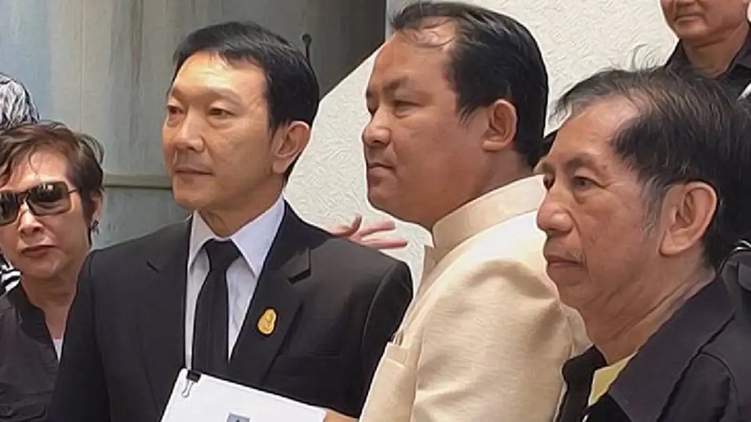 "ศรีสุวรรณ" ยื่นหนังสือ สตง.ตรวจสอบจัดซื้อ "เรือเหาะ" 350 ล้าน "ศรีสุวรรณ" ยื่นหนังสือ สตง.ตรวจสอบจัดซื้อ "เรือเหาะ" 350 ล้าน