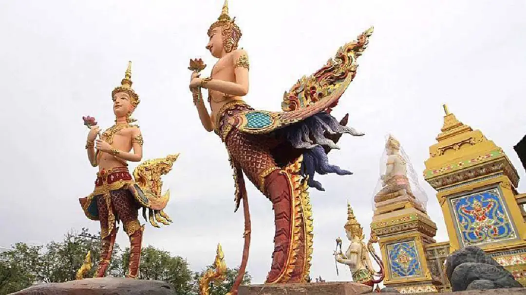 สื่อต่างประเทศเผยแพร่ภาพความสวยงามตระการตาของพระเมรุมาศไปทั่วโลก และคาดว่าจะมีประชาชนมากกว่า 250,000 คนเดินทางมาร่วมพระราชพิธี สื่อต่างประเทศเผยแพร่ภาพความสวยงามตระการตาของพระเมรุมาศไปทั่วโลก และคาดว่าจะมีประชาชนมากกว่า 250,000 คนเดินทางมาร่วมพระราชพิธี
