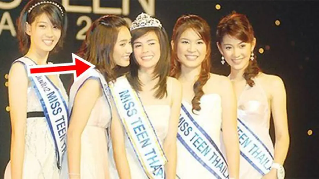 ชีวิตที่แตกต่าง !! ใครจะเชื่อ สาวที่ได้รองอันดับ 1 "มิสทีนไทยแลนด์" ปีที่ "เอมี่ อาเมเรีย" ชนะ คือนางเอกซุปตาร์ "มิน พีชญา " ชีวิตที่แตกต่าง !! ใครจะเชื่อ สาวที่ได้รองอันดับ 1 "มิสทีนไทยแลนด์" ปีที่ "เอมี่ อาเมเรีย" ชนะ คือนางเอกซุปตาร์ "มิน พีชญา "
