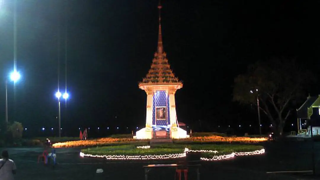 พระเมรุมาศจำลอง จ.ปราจีนบุรี ตกแต่งเสร็จแล้ว พระเมรุมาศจำลอง จ.ปราจีนบุรี ตกแต่งเสร็จแล้ว