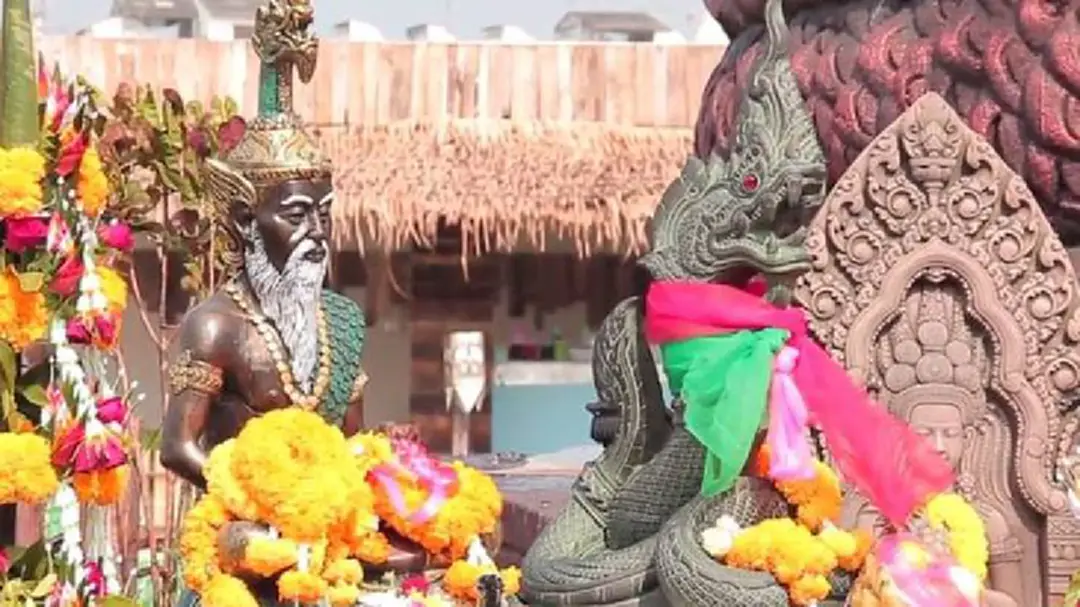 สักการะองค์พญานาค "คำชะโนด บางกอก"